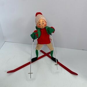 VTG 1983 Annalee Christmas Doll Red Green Skiing Smirk Smile BLUE Eyes 9.5"